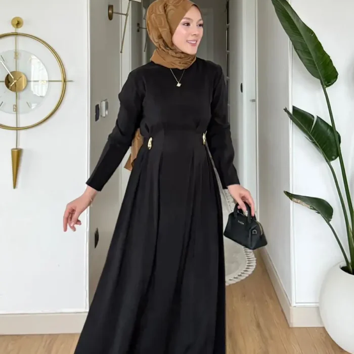 Yeni Sezon Simge Gold Broşlu Kuşaklı Modal Elbise